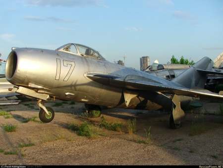 Микоян-Гуревич МиГ-17
